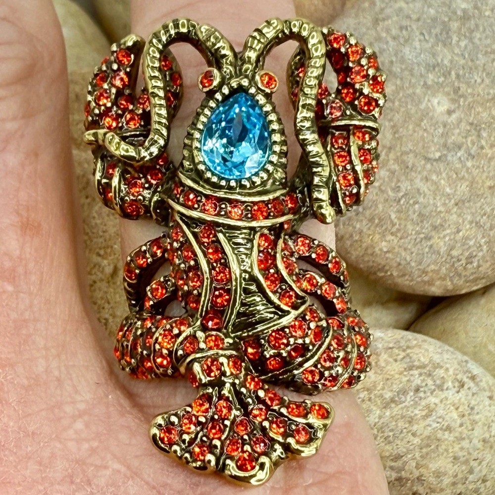 Authentic Heidi Daus “Lobster Tales” Crystal Lobster Ring – Size 8 Swarovski EUC - Picture 16 of 17